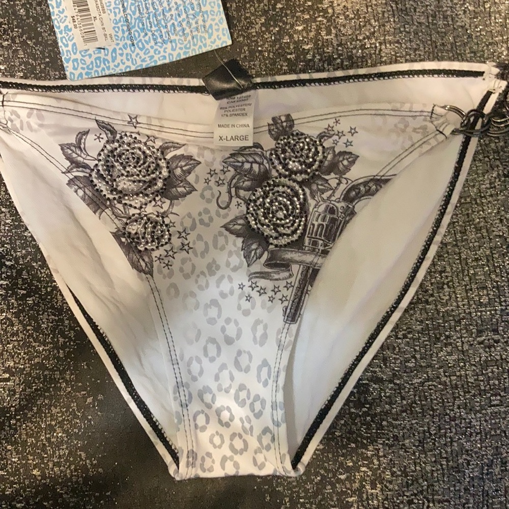 NWT Sinful by Affliction Sarasota chain bottom